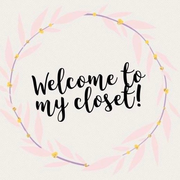 MEET YOUR POSHER!! ⭐️ - Picture 1 of 1